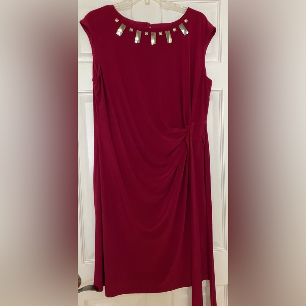 XL red flowy dress with silver details